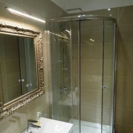 Garden With Shared Pool Apartment Pula