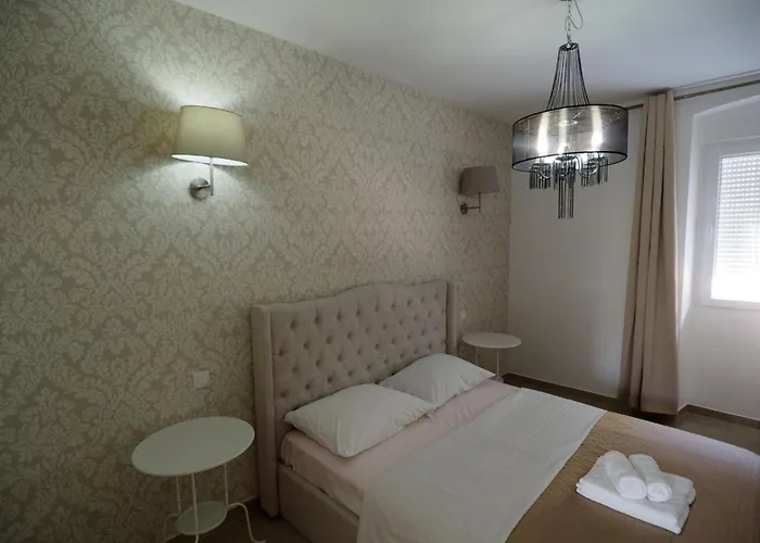 Apartment Garden With Shared Pool Pula