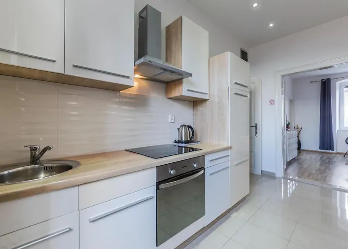 Garden With Shared Pool Διαμέρισμα Πούλα