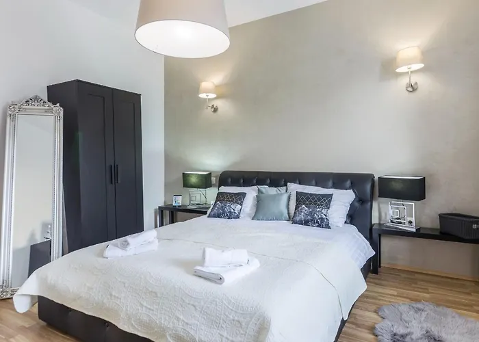 Garden With Shared Pool Διαμέρισμα *