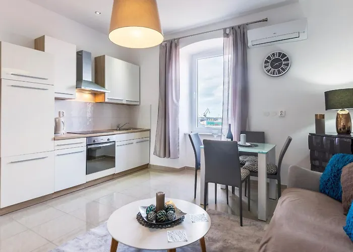 Garden With Shared Pool Διαμέρισμα *