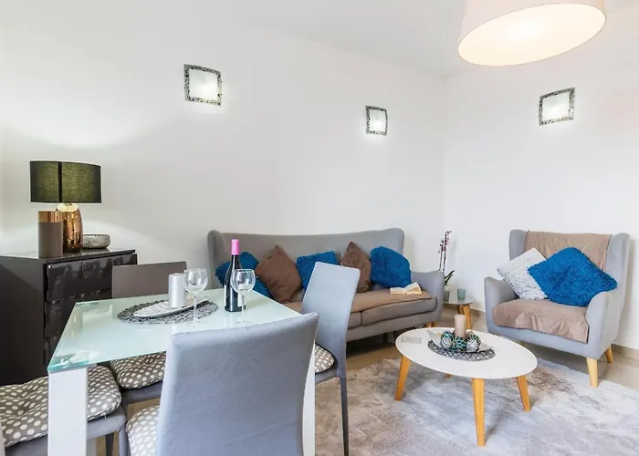 Διαμέρισμα Garden With Shared Pool