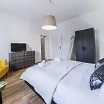 Garden With Shared Pool Appartement